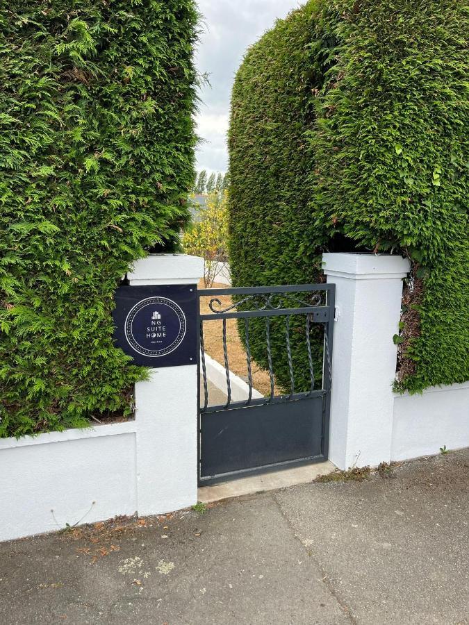 NG SuiteHome Queven Balnéo I Rétroprojecteur Exterior foto